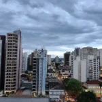 Tempo muda e Ribeirão Preto terá chuva e queda de temperatura antes do domingo, 4 de outubro