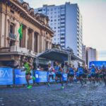 Maratona Oficial de Ribeirão Preto amplia acesso ao esporte com inscrições sociais e reforça debate sobre o impacto das corridas de rua no Brasil