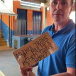 Após flagrar atividade sobre gênero em escola, presidente da Câmara pede punição à diretora e aciona prefeito