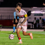 Lateral do Botafogo fala em crescimento da equipe na Série B