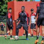 Depois de um grave problema de saúde jogador do Botafogo comemora momento no time