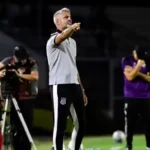 Técnico do próximo adversários do Botafogo na Série B entregou o cargo nesta segunda-feira