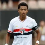 Botafogo-SP acerta contratação definitiva do atacante Paulinho, do São Paulo