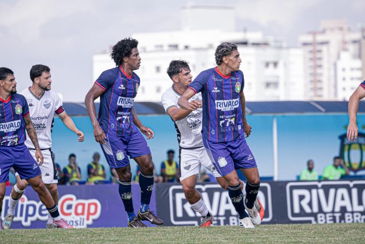 Comercial prdeu para o São Caetano nesta quarta-feira(4) - por 2 a 1 / Foto Bruno Belomi