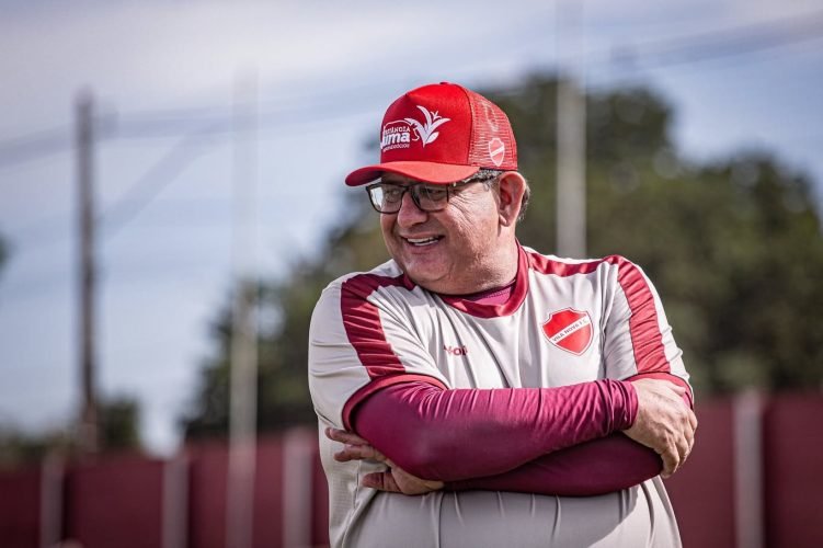 Técnico do Vila Nova -GO Guto Ferreita /Imagem Rede Social do Vila Nova