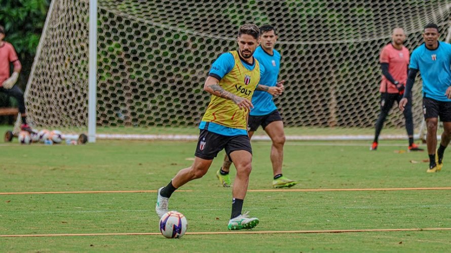 Jogador Rafael Gava está entre os lideres de assistência na Série B - Foto Botafogo S/A
