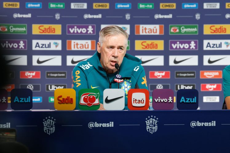 Carlo Ancelotti durante entrevista coletiva pela Seleção na Granja Comary
Créditos: Rafael Ribeiro/CBF